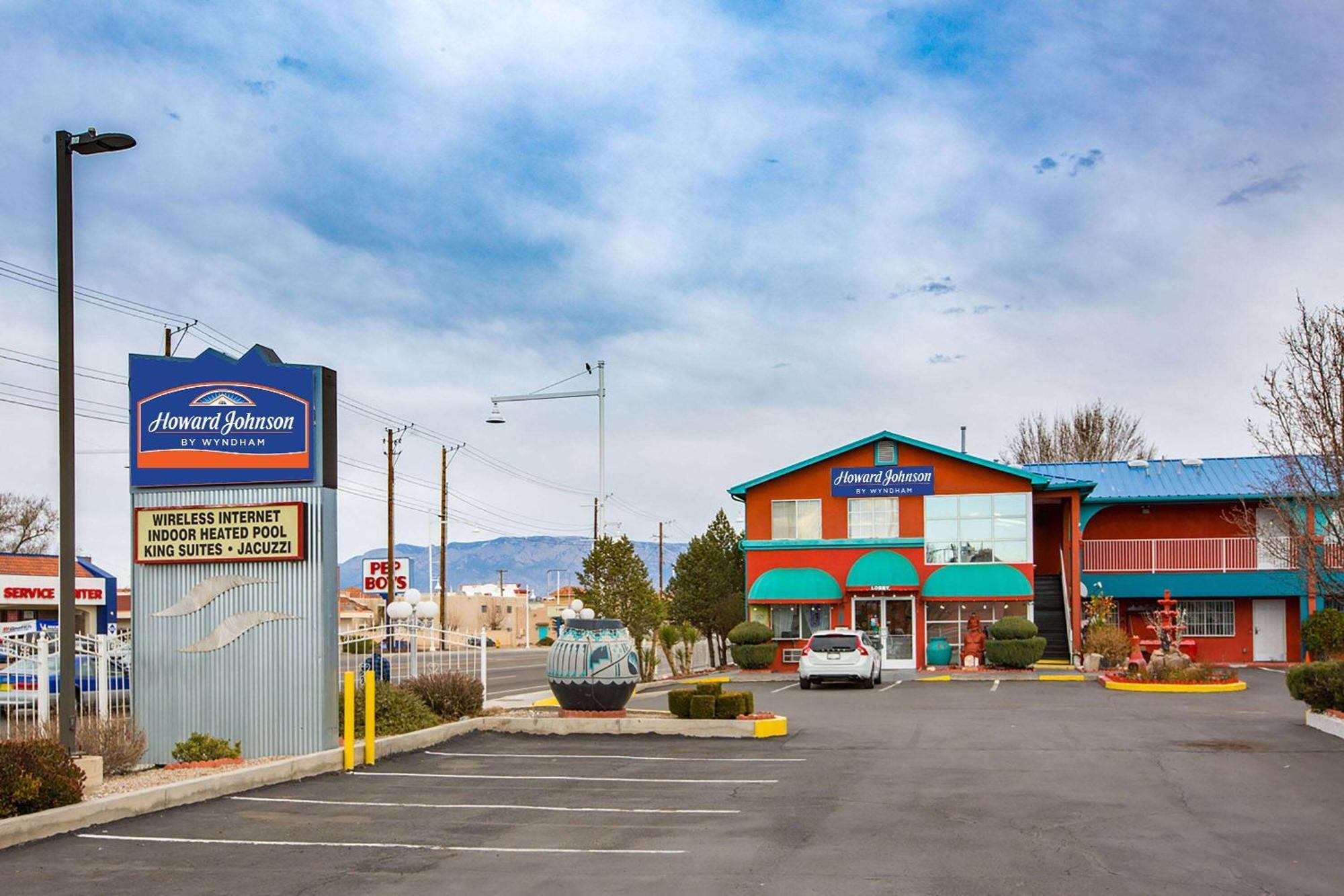Sandia Peak Inn Old Town Abq, A Howard Johnson By Wyndham Albuquerque Eksteriør billede
