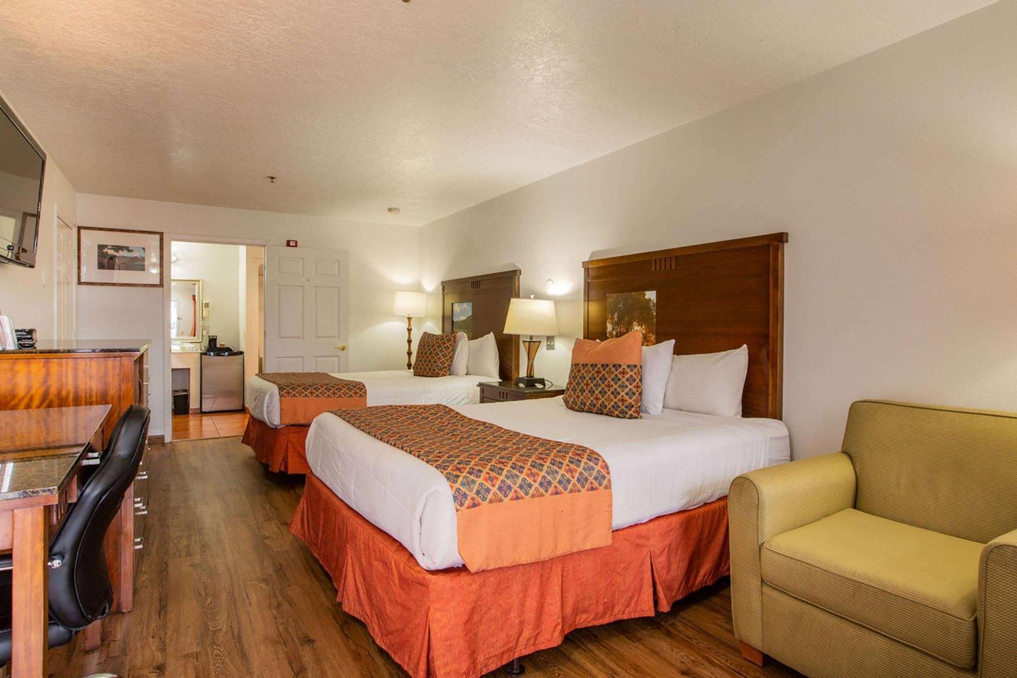 Sandia Peak Inn Old Town Abq, A Howard Johnson By Wyndham Albuquerque Eksteriør billede