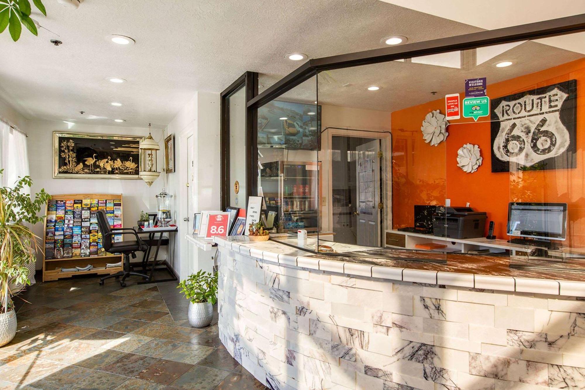 Sandia Peak Inn Old Town Abq, A Howard Johnson By Wyndham Albuquerque Eksteriør billede