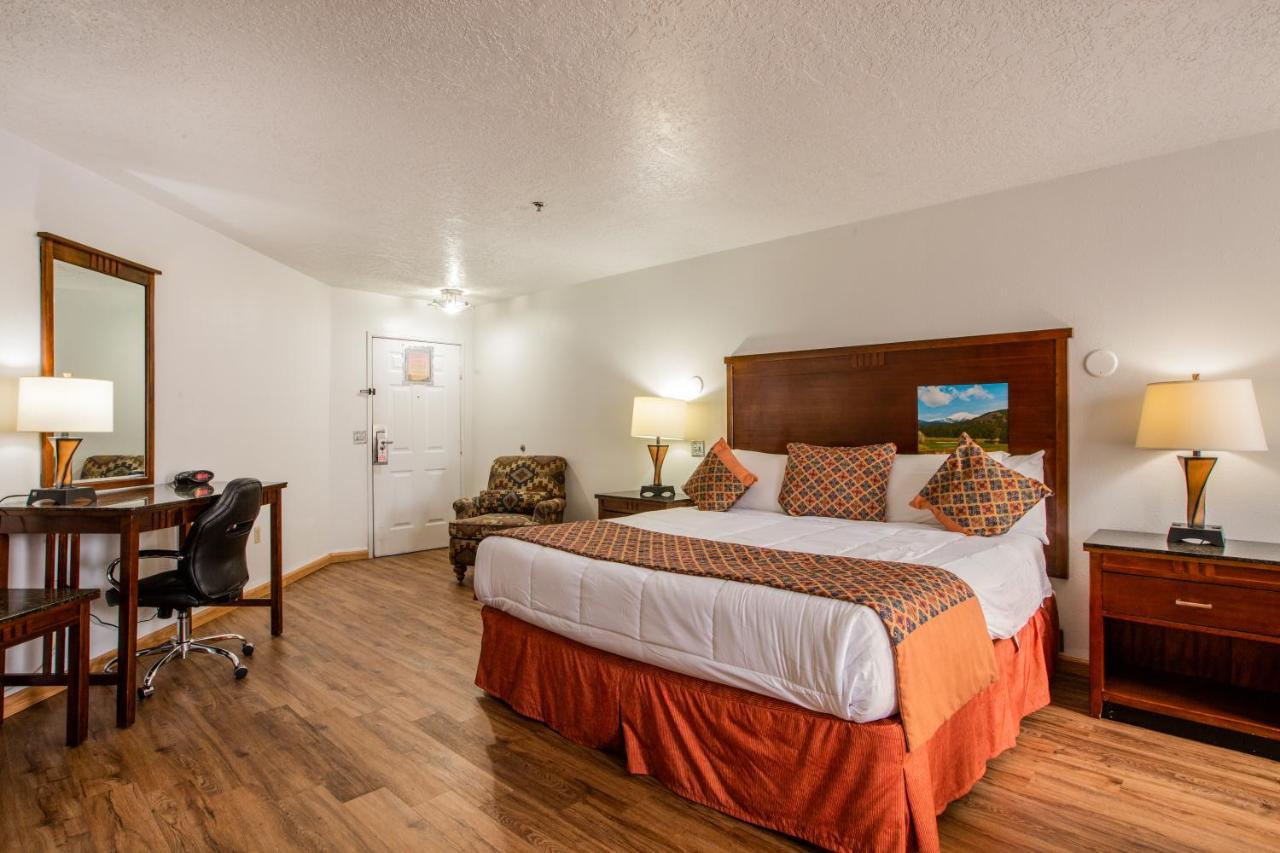 Sandia Peak Inn Old Town Abq, A Howard Johnson By Wyndham Albuquerque Eksteriør billede