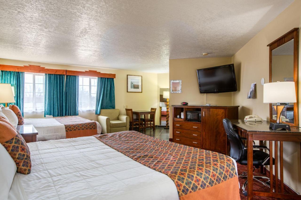 Sandia Peak Inn Old Town Abq, A Howard Johnson By Wyndham Albuquerque Eksteriør billede